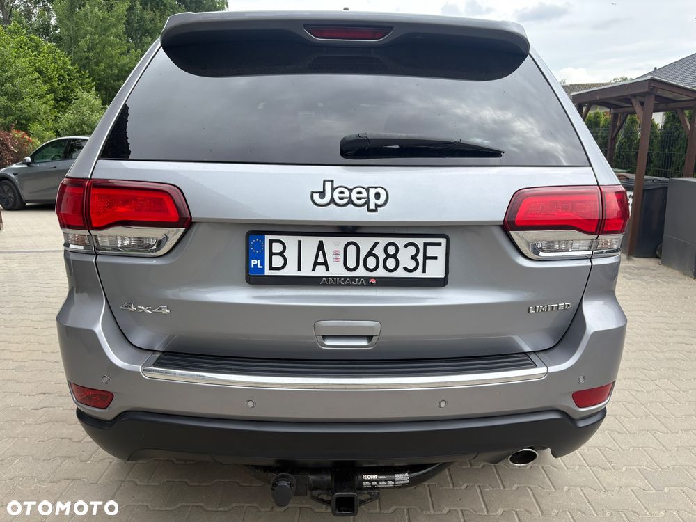 Jeep Grand Cherokee - 26