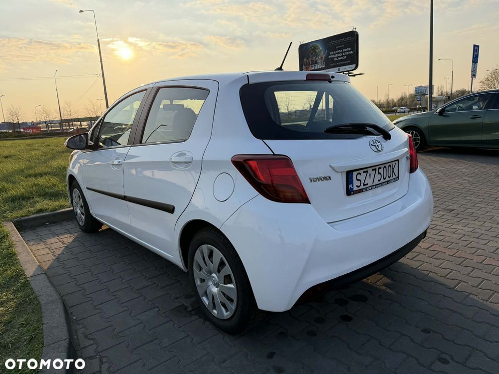 Toyota Yaris 1.0 Active - 5