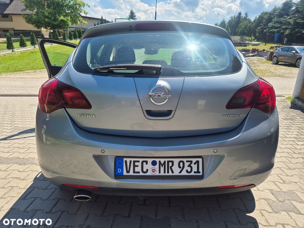 Opel Astra 1.4 Turbo Cosmo - 25