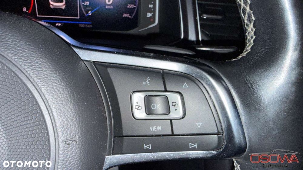 Volkswagen T-Roc - 16