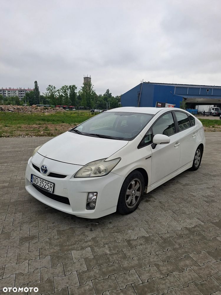 Toyota Prius 1.8 HSD Luna - 3