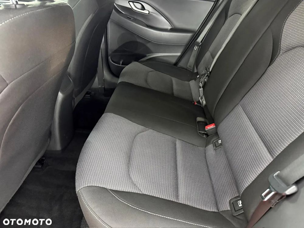 Hyundai i30 1.6 D Comfort - 25