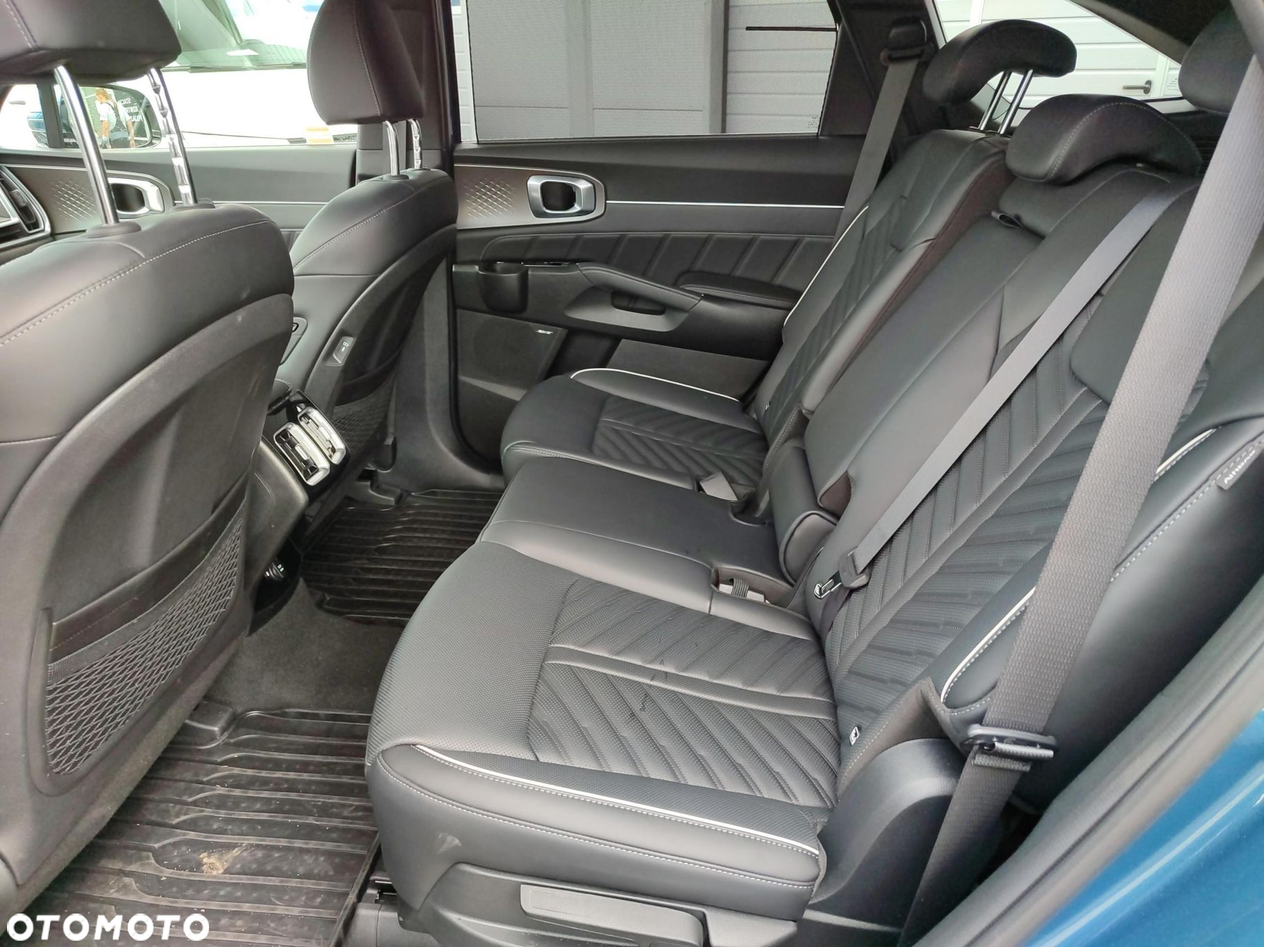 Kia Sorento - 12