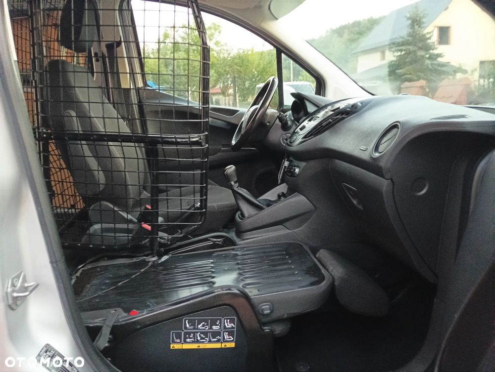 Ford Transit Courier Basis - 12