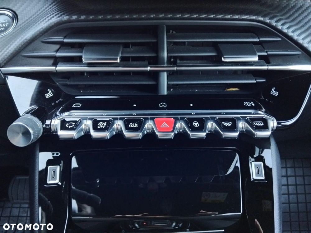 Peugeot 2008 PureTech 130 Allure S&S EAT8 - 17