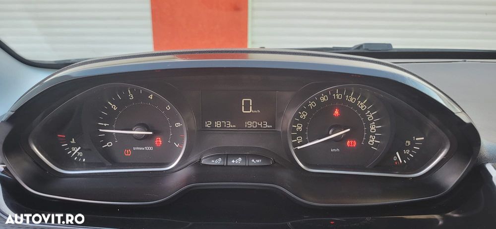 Peugeot 2008 1.2 VTi Access - 14