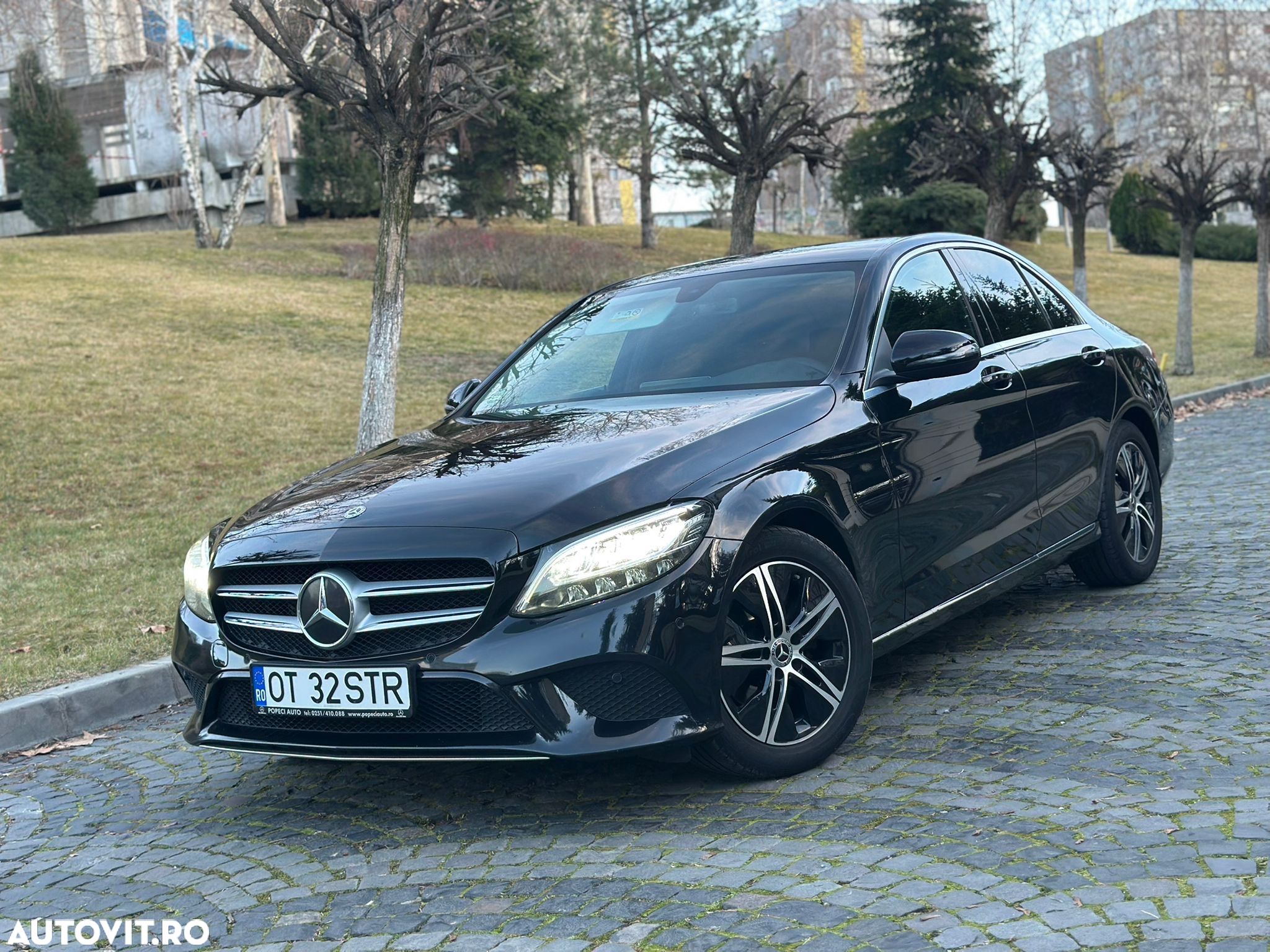 Mercedes-Benz C 180 d T 9G-TRONIC - 1
