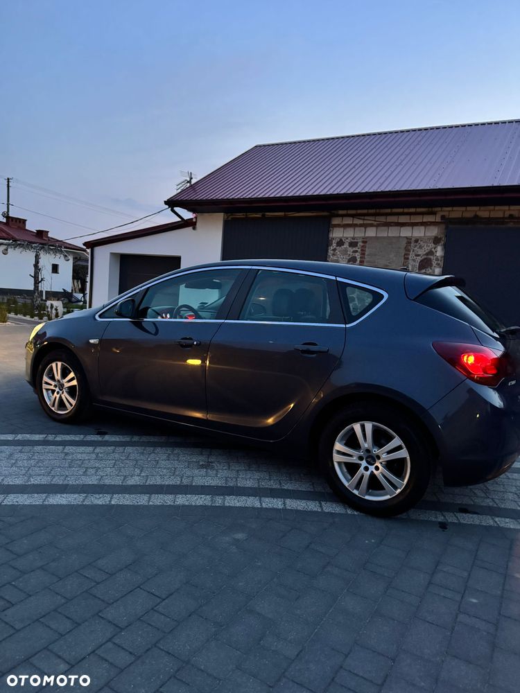 Opel Astra 1.6 Cosmo - 10