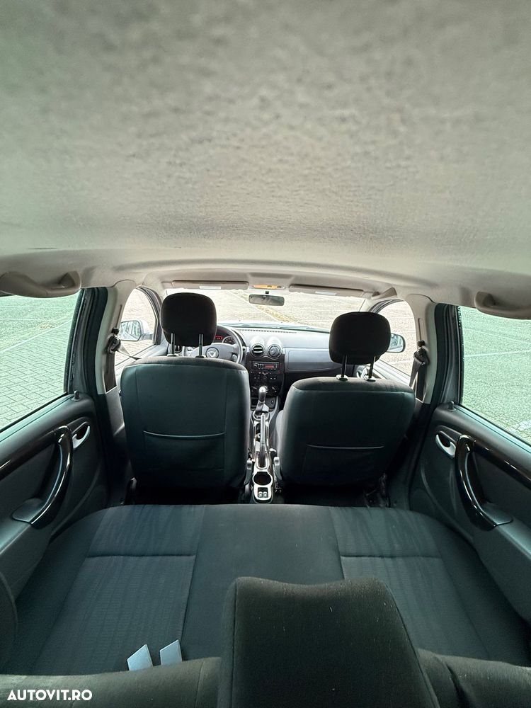 Dacia Duster 1.6 16V 4x2 Prestige - 6