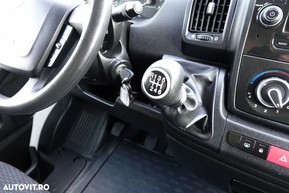 Iveco BOXER / 2.2 - 120 CP / L3H3 / AUTOUTILIZATOR DIN TABLĂ / 2022 / MANUAL / IMPORTAT - 31