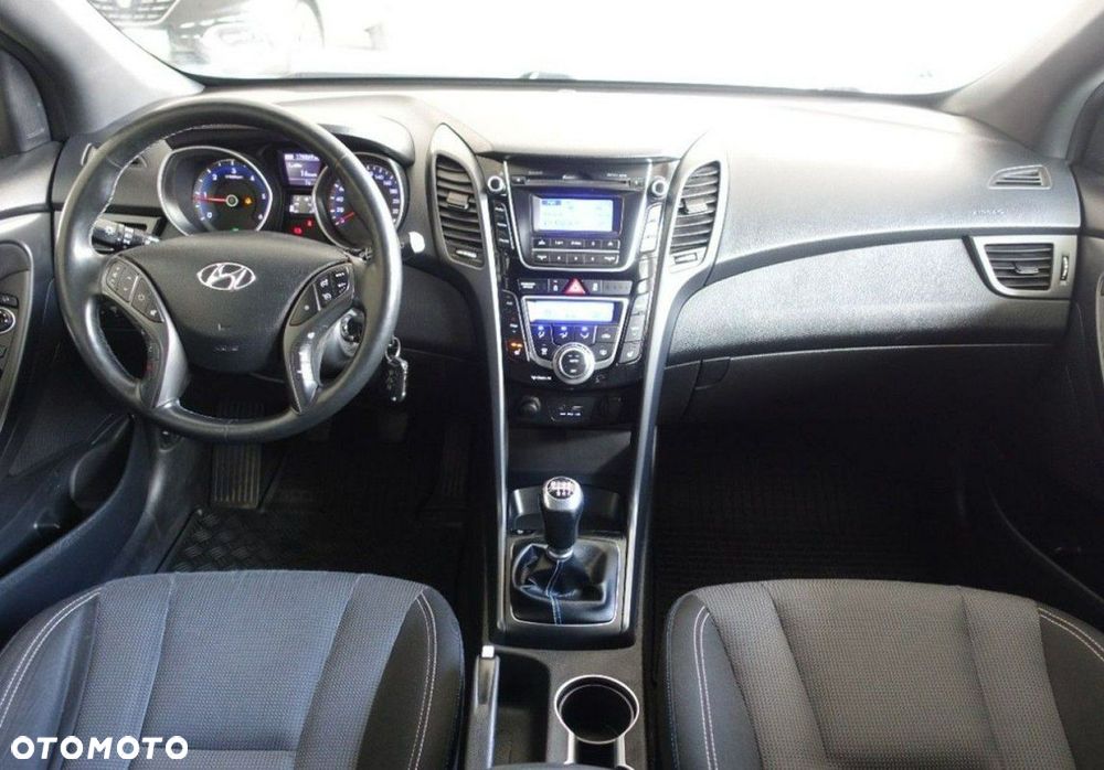 Hyundai i30 1.6 CRDi BlueDrive Go - 24