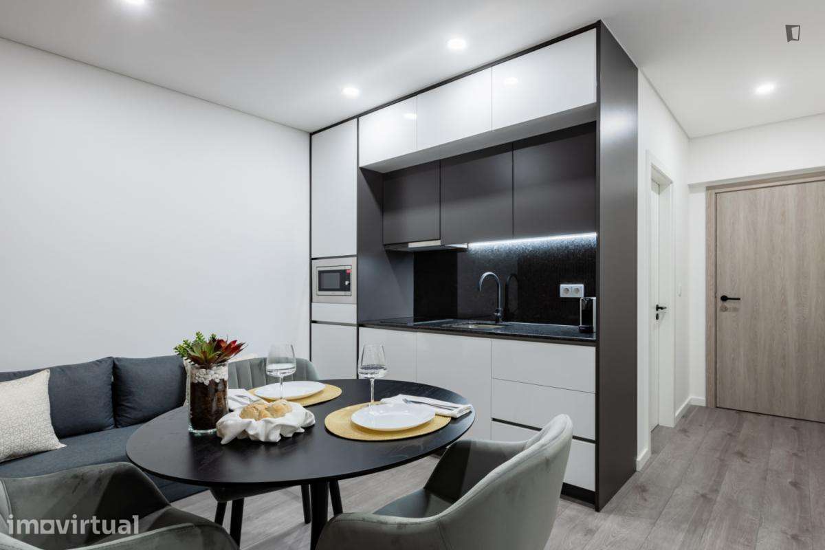 Apartamento com 1 quartos - localizado em Ramalde Porto - Grande imagem: 5/34