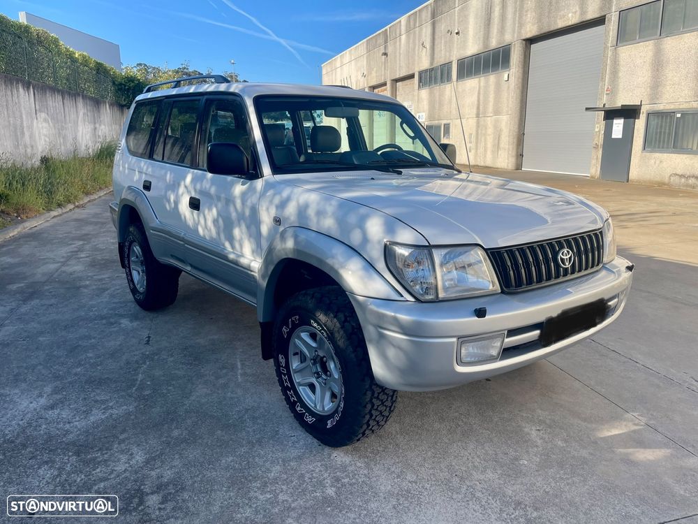 Toyota Land Cruiser Prado - 8