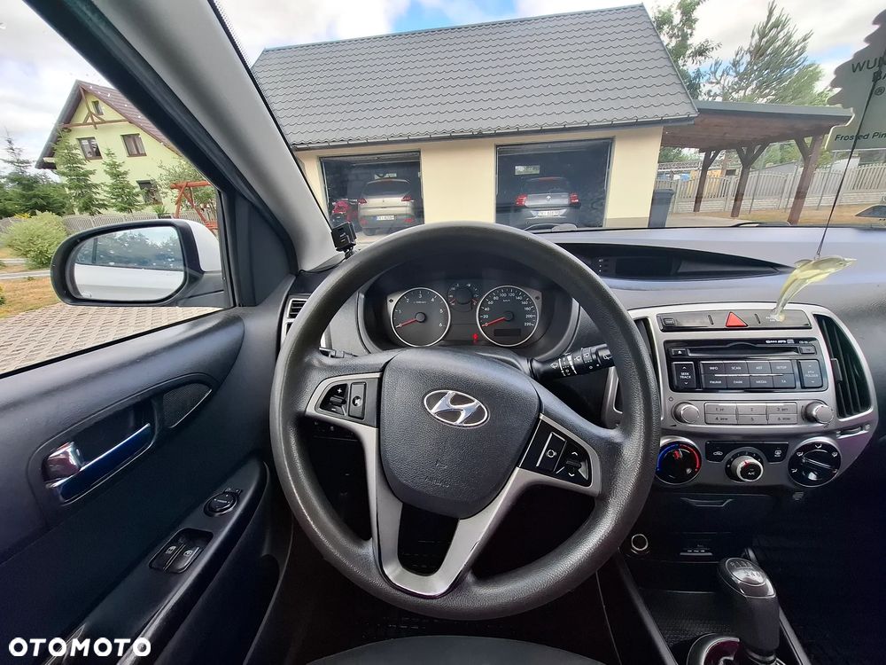 Hyundai i20 - 12