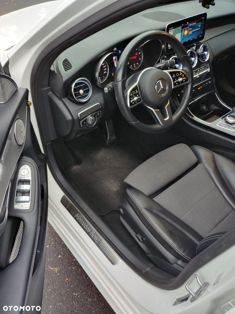 Mercedes-Benz Klasa C 220 d 9G-TRONIC AMG Line - 12