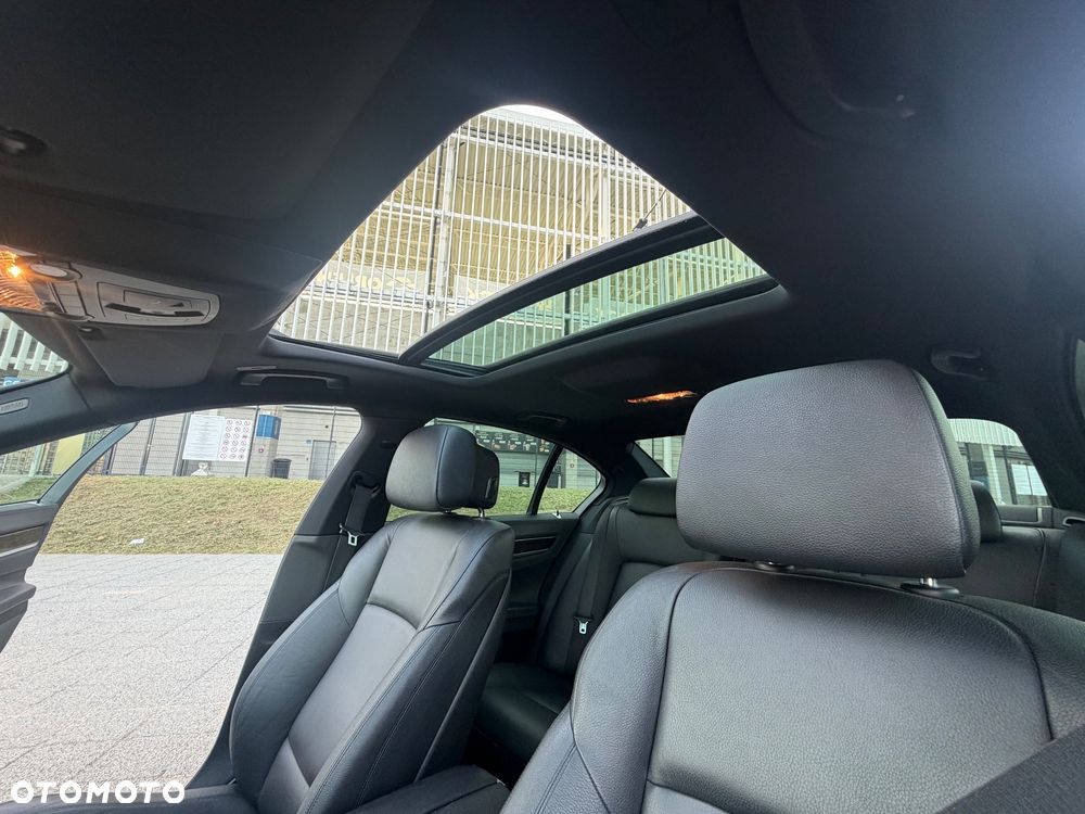 BMW Seria 7 730d xDrive - 28