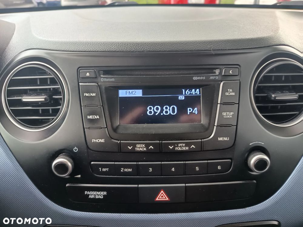 Hyundai i10 1.2 Fifa World Cup Edition - 18