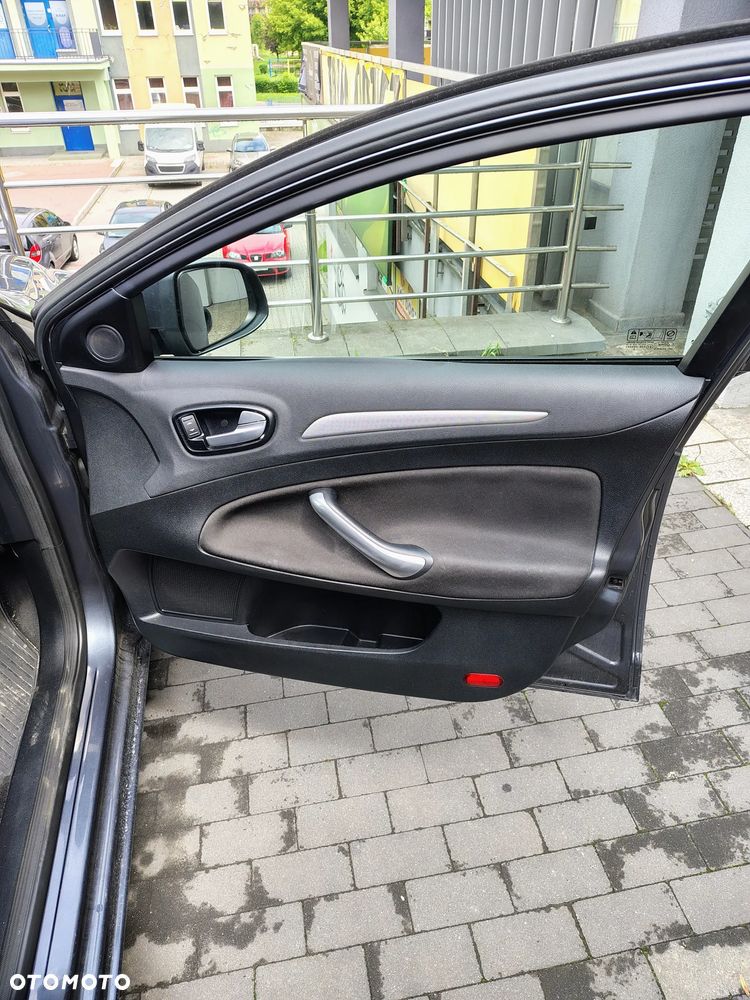 Ford Mondeo 2.0 Trend - 7