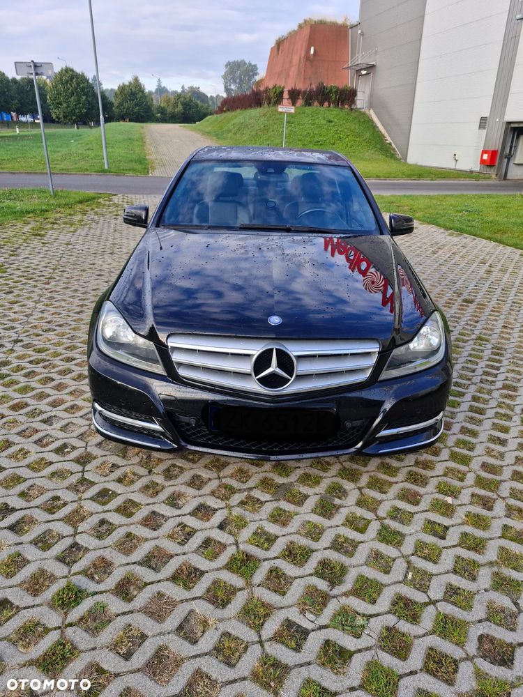 Mercedes-Benz Klasa C 180 CGI BlueEff Avantgarde - 5