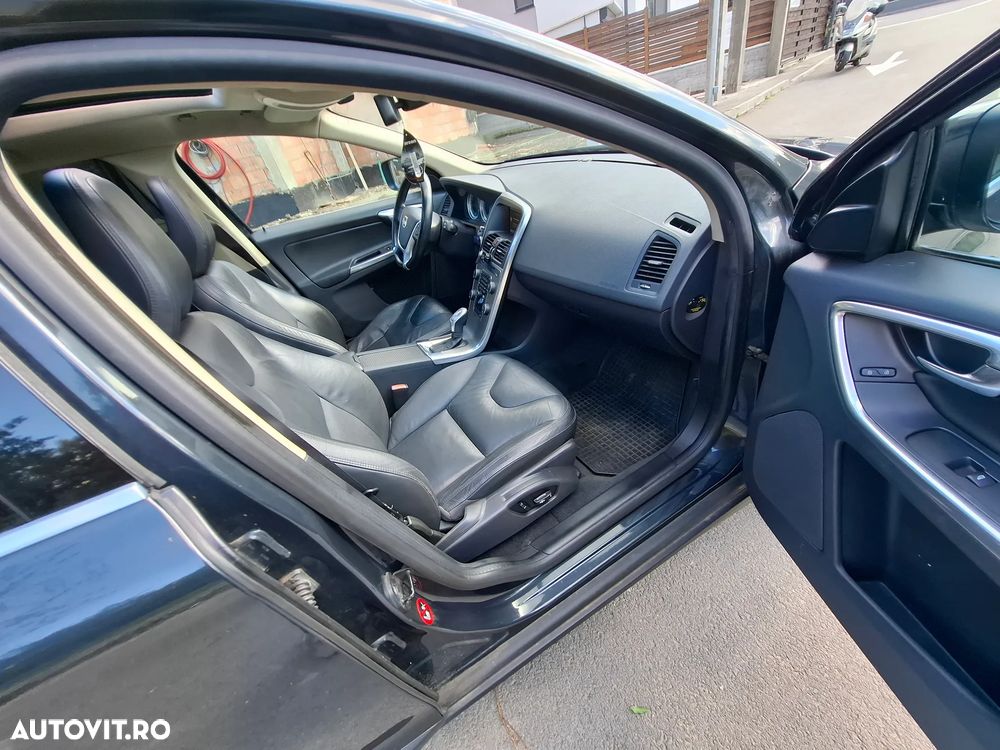 Volvo XC 60 - 8