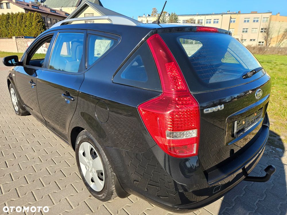 Kia Ceed 1.4 CVVT Spirit - 37