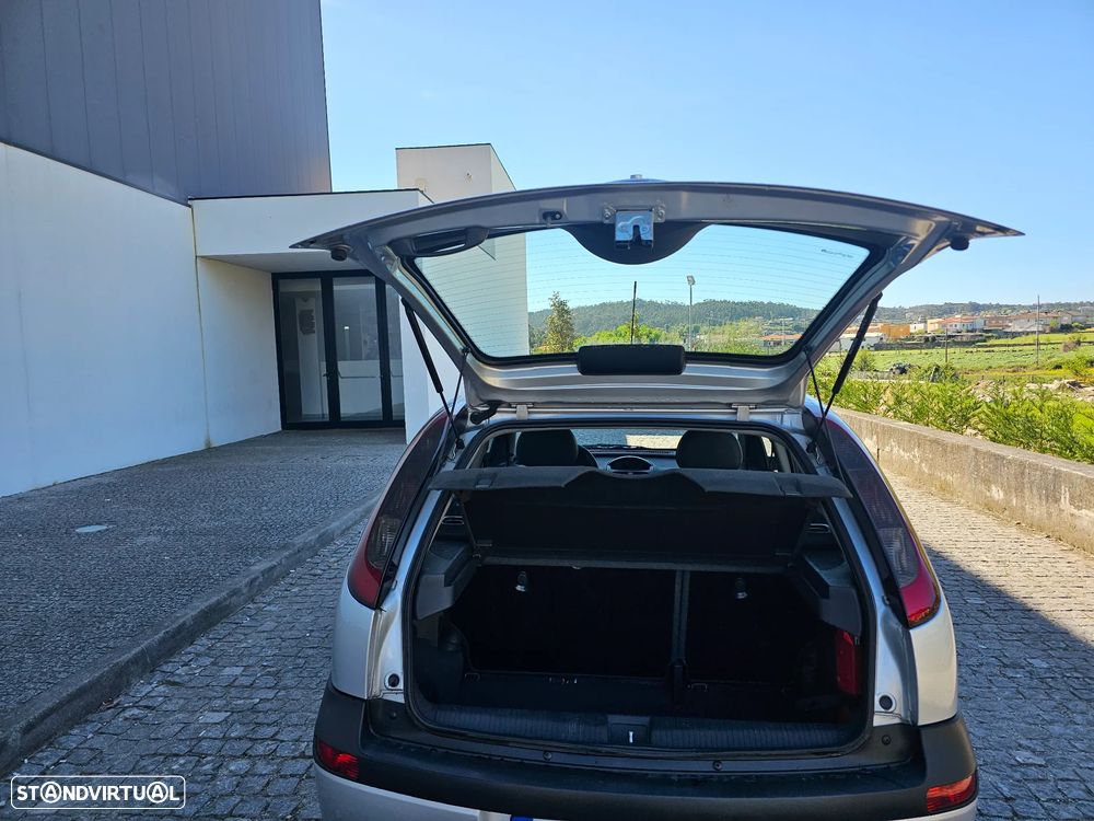 Opel Corsa 1.7 DTi 16V Confort - 16