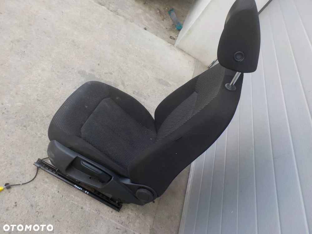VOLKSWAGEN PASSAT B7 FOTEL LEWY PRZÓD PRZEDNI - 4