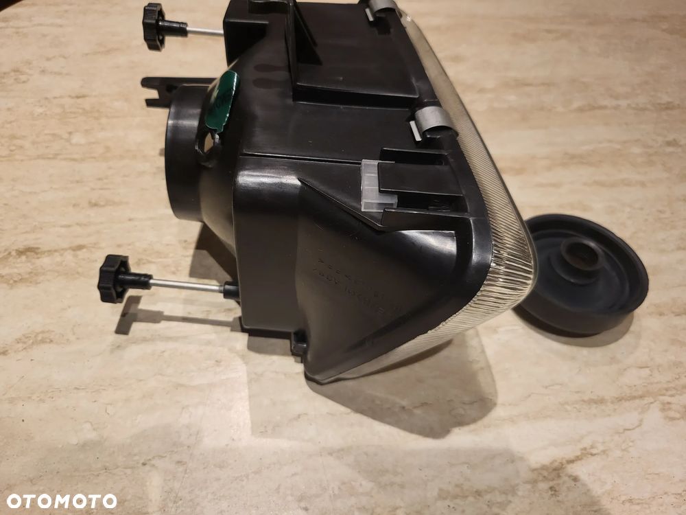 Reflektor Prawy  H4, manualny, bez silnika OPEL CORSA A 09.82-03.93 - 4