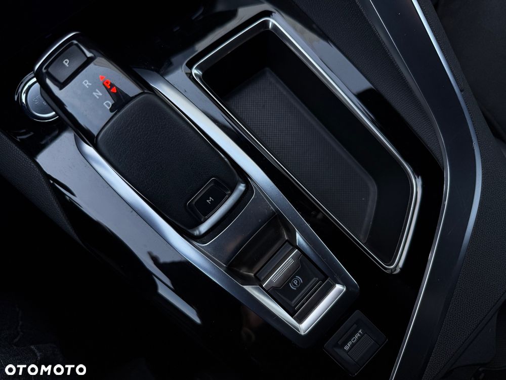 Peugeot 3008 BlueHDi 180 Stop & Start EAT8 GT - 16