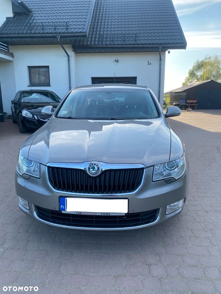 Skoda Superb 1.8 TSI FAMILY - 18