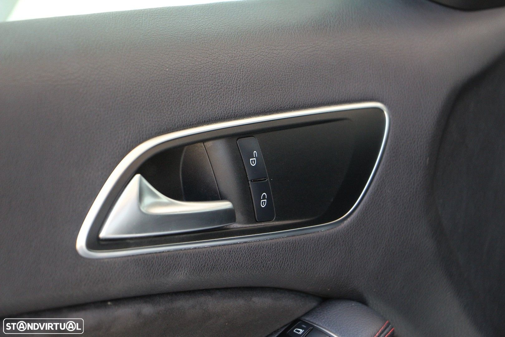Mercedes-Benz A 200 CDi BE AMG Line - 25