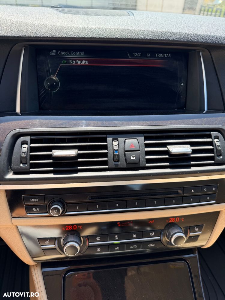 BMW Seria 5 520i Aut. - 24