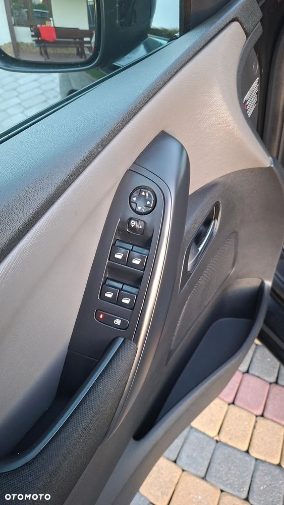 Citroën C4 Picasso 1.6 HDi Attraction - 19