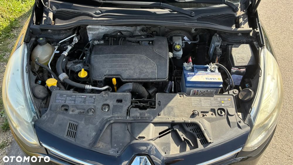 Renault Clio 1.2 16V Limited EU6 - 11