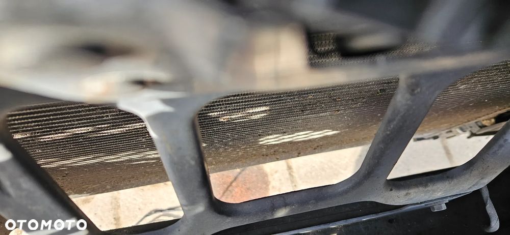 Mercedes-Benz Klasa V - 12