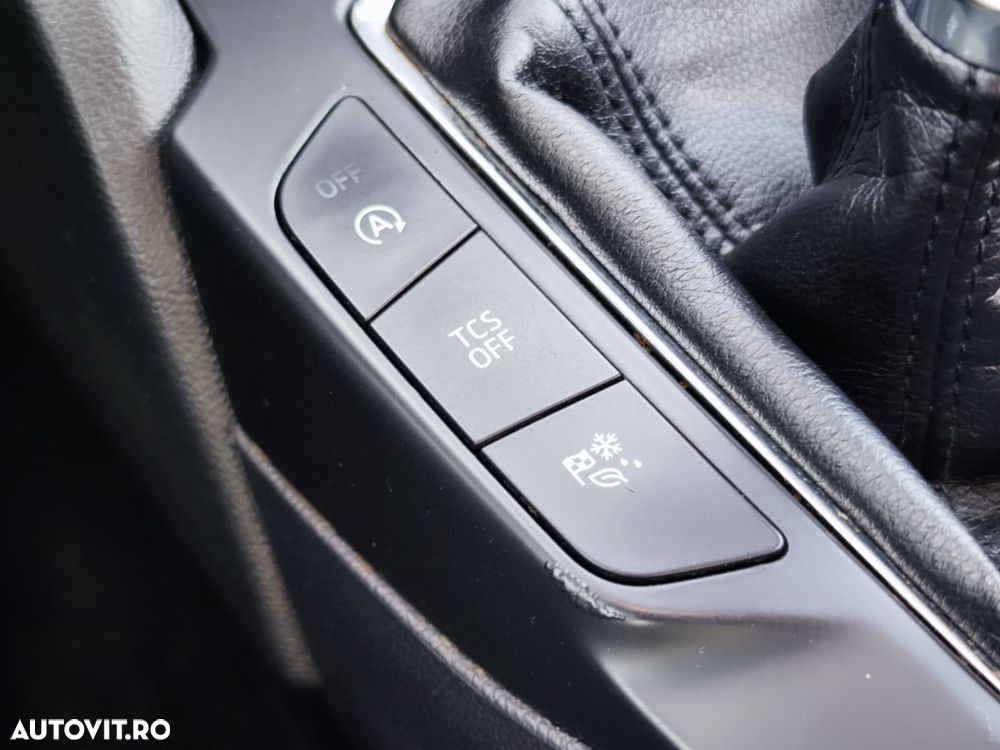 Ford Focus 1.0 EcoBoost Titanium - 22