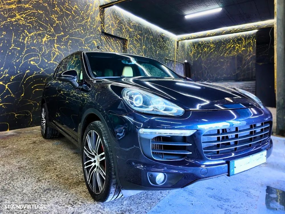 Porsche Cayenne Platinum Edition - 3