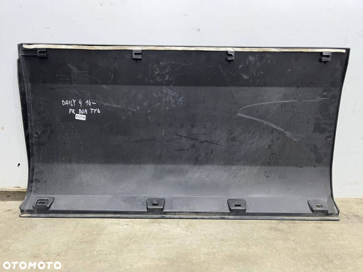 Listwa Iveco Daily IV 4 nakładka karoseryjna boczna prawa tylna LONG 14r.-> 5801811685 - 10