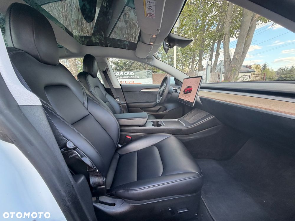 Tesla Model 3 RWD - 28