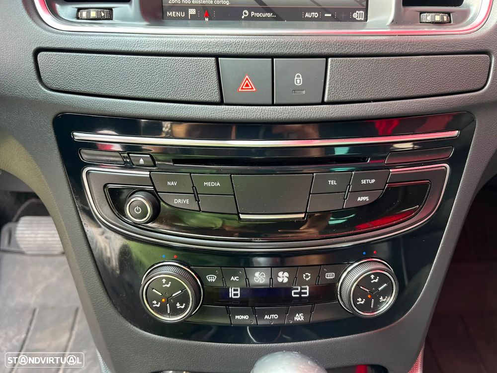 Peugeot 508 SW BlueHDi 180 EAT6 Stop&Start Allure - 25