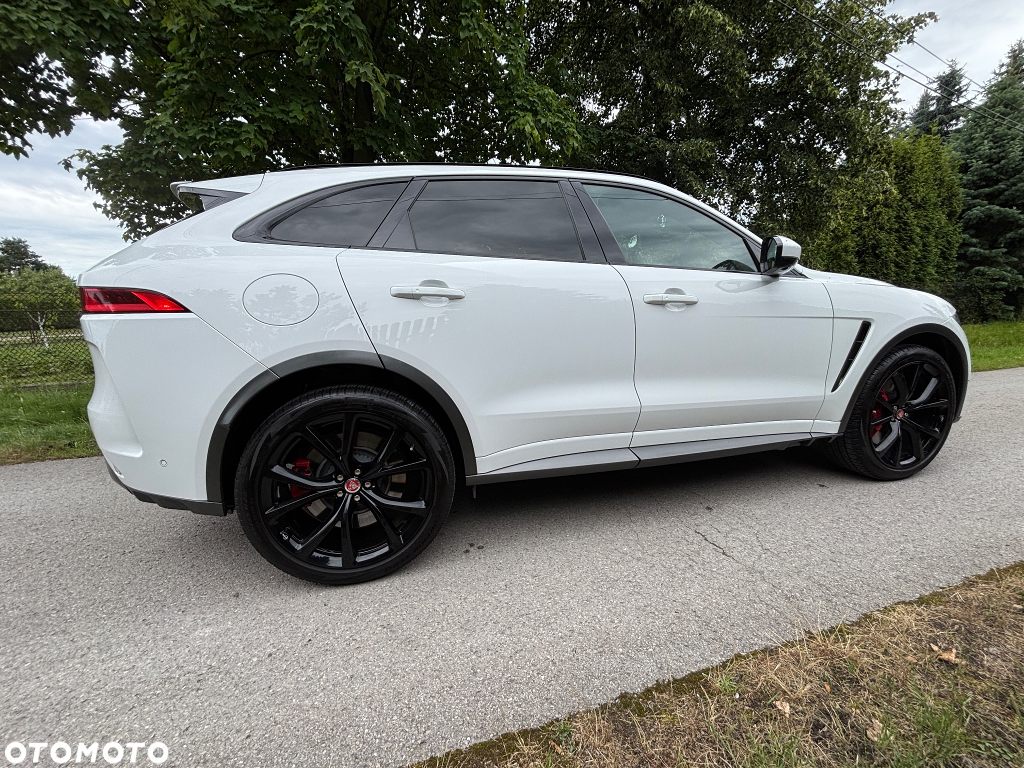 Jaguar F-Pace 5.0 V8 P550 AWD SVR - 8