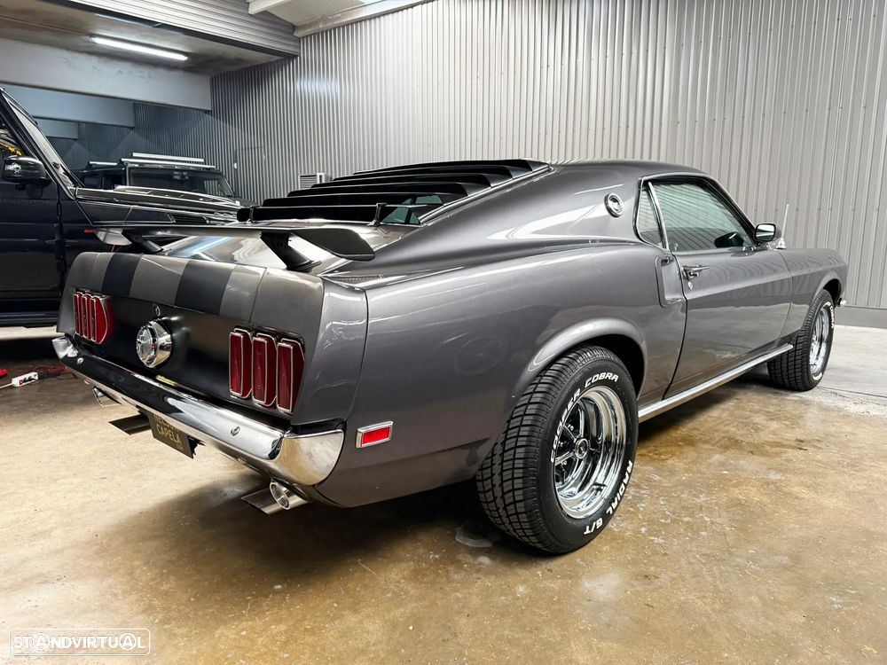 Ford Mustang - 9