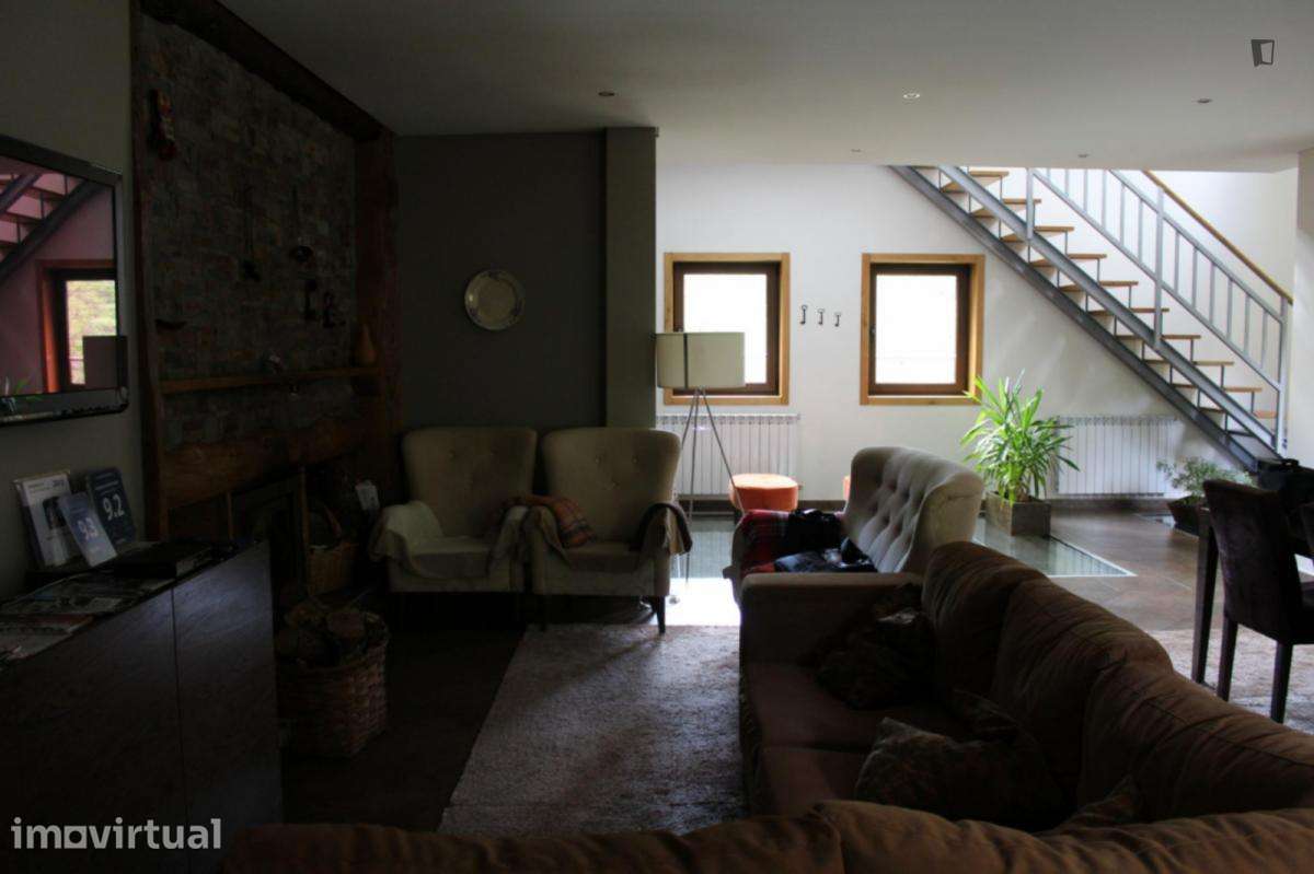 Casa com 5 quartos - localizado em Braganca - Grande imagem: 3/31