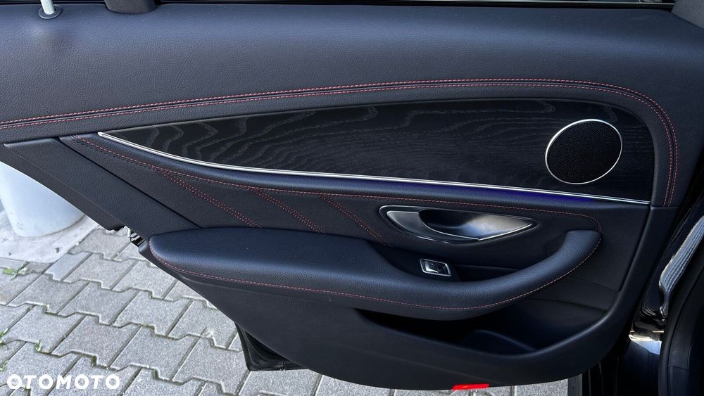 Mercedes-Benz Klasa E AMG 53 4-Matic+ - 27
