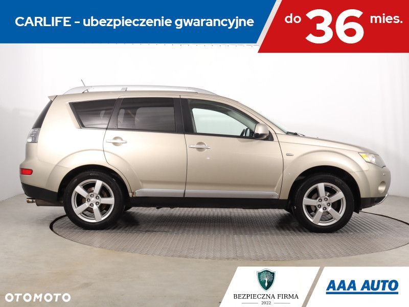 Mitsubishi Outlander - 7