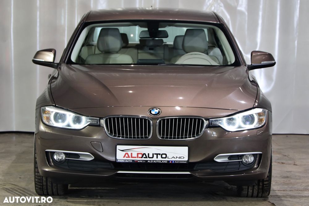 BMW Seria 3 318d Touring Modern Line - 36
