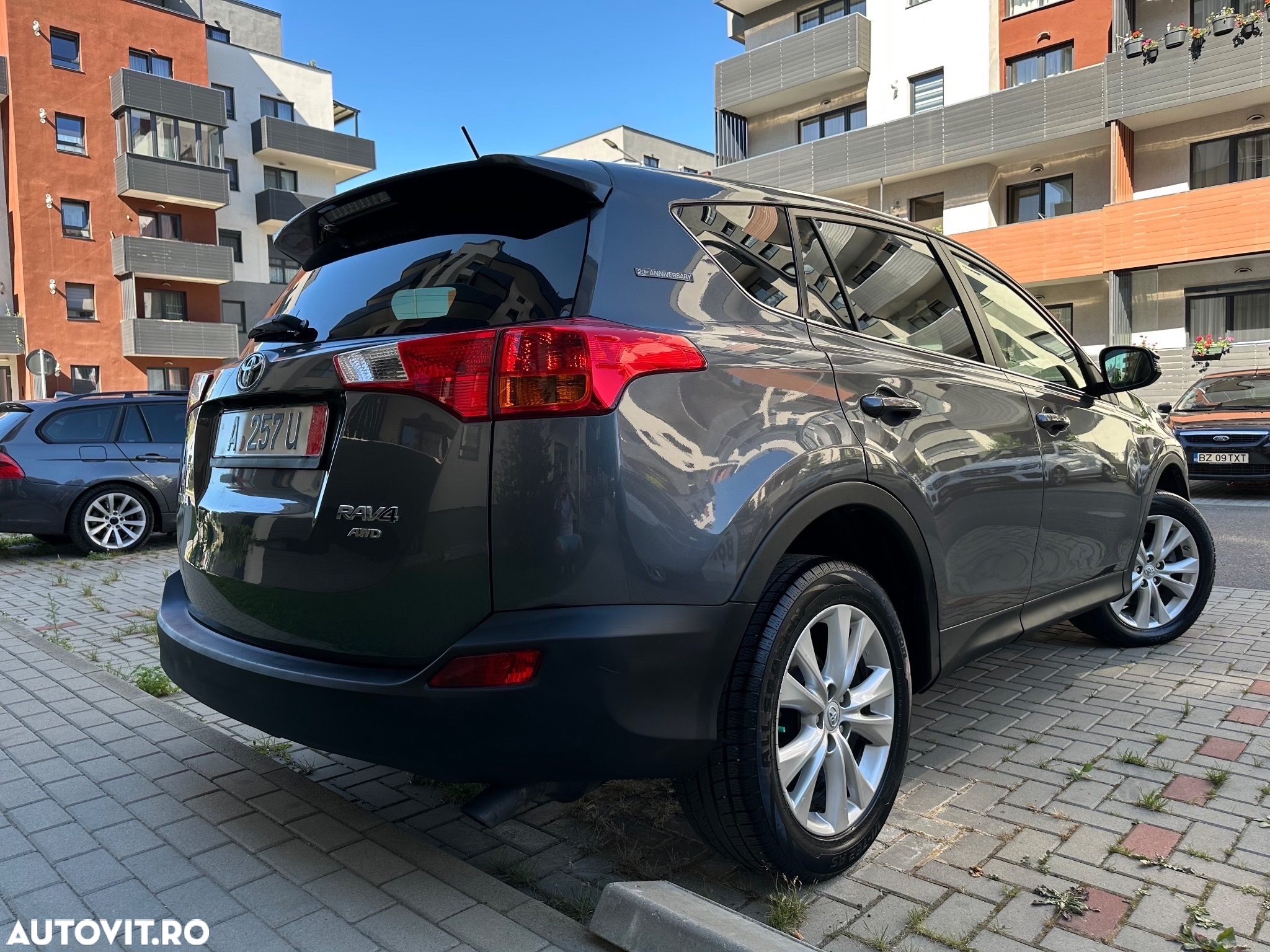 Toyota RAV4 2.0 D-4D 4WD Executive - 4