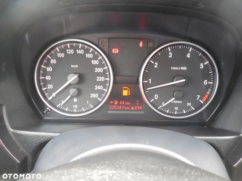 BMW Seria 3 318i Edition Exclusive - 18
