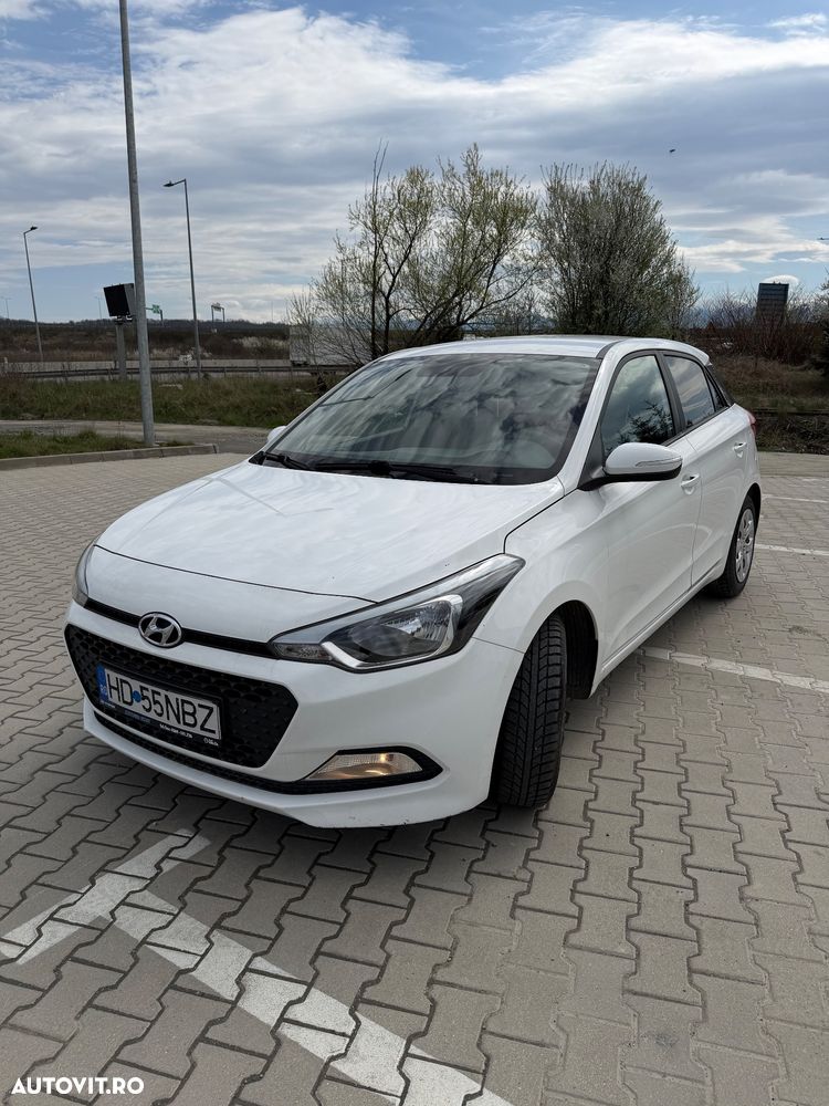 Hyundai i20 1.1 CRDi M/T Confort - 1