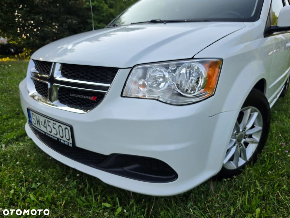 Dodge Grand Caravan - 11